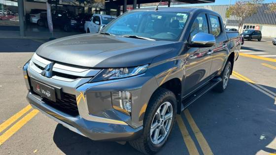 MITSUBISHI L200 TRITON 2.4 16V TURBO DIESEL SPORT HPE CD 4P 4X4 AUTOMÁTICO MITSUBISHI L200 TRITON 2.4 16V TURBO DIESEL SPORT HPE CD 4P 4X4 AUTOMÁTICO
